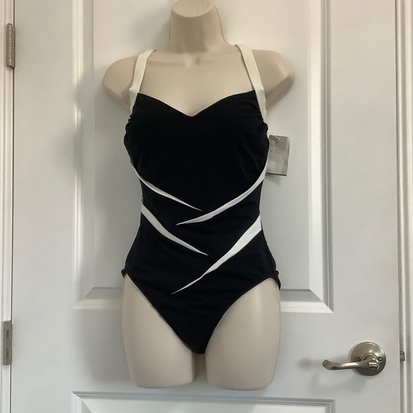 Carol Wor Other - NWT CAROL WOR one piece woman’s swimsuit, size 12